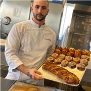Cocinero y pastelero profesional